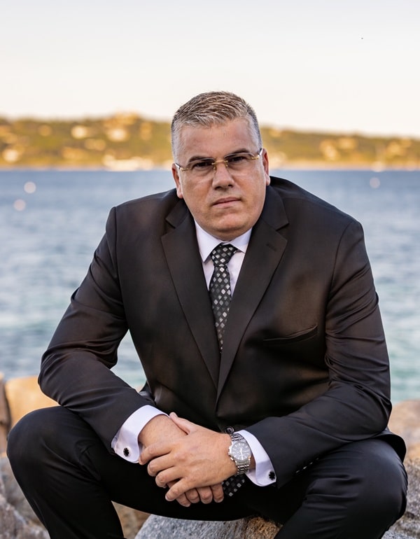 Chauffeur Frédéric Crisofo VTC Aix Marseille Avignon