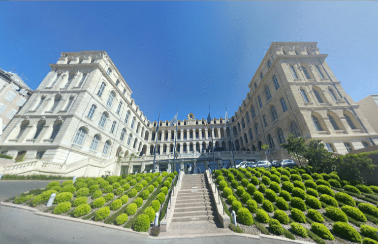 Façade entrée Hôtel InterContinental Marseille